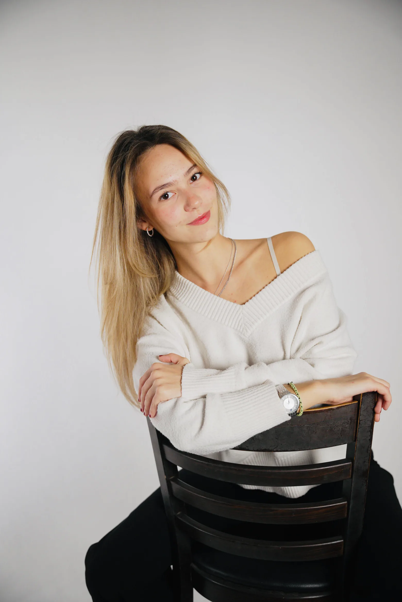 Milana Tymofiichuk, Kontakt